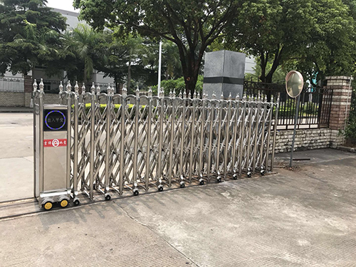 東莞伸縮門的連接管連接結(jié)構(gòu)如何安排？